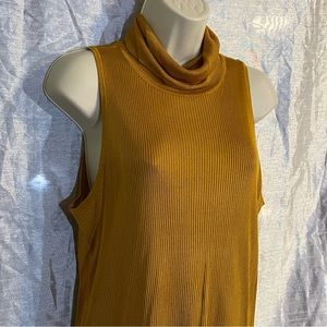 Liz Claiborne Collection SZ M, GUC, acetate, made in Hong Kong, shiny, silky